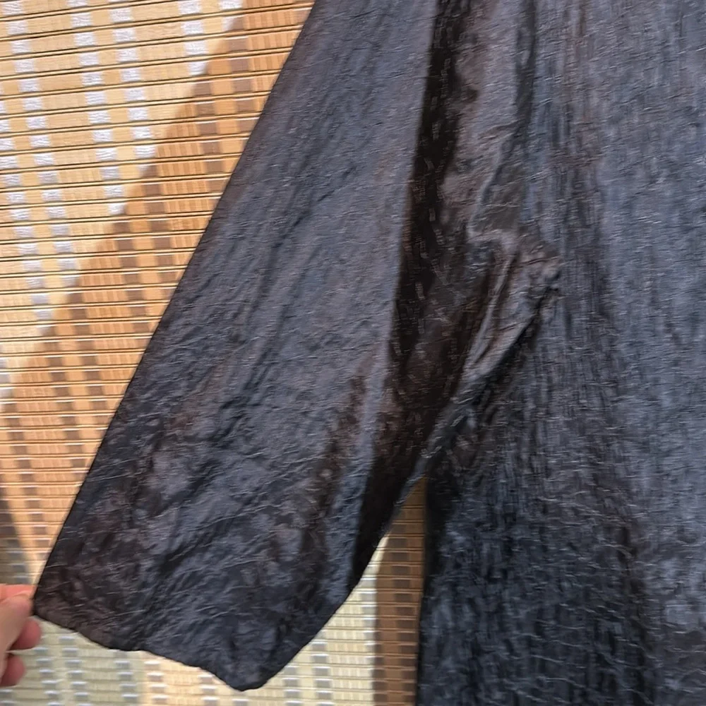 Chico's Black Tunic Length 3/4 Sleeve Crinkly Button Down Satin Blouse 2 Medium - Picture 6 of 16